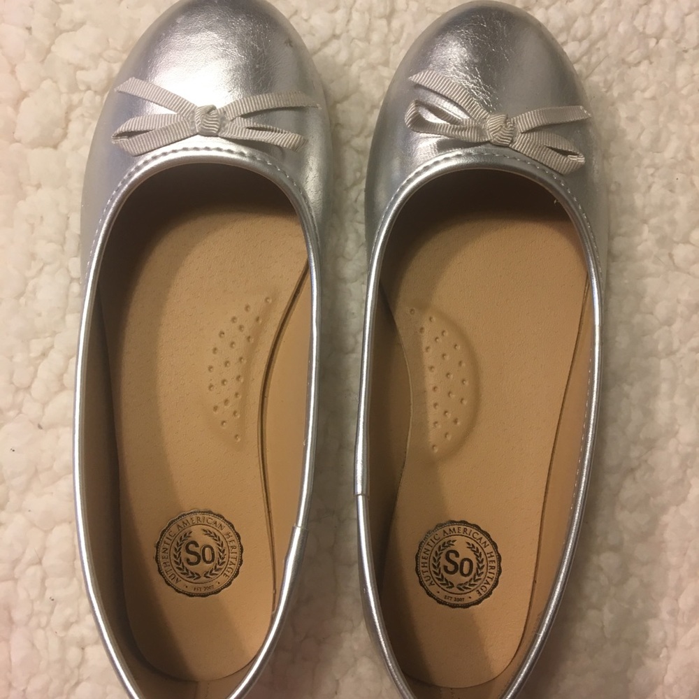 ✨Girls Silver Flats